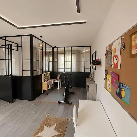 12 Personnes Avec Piscine, Jacuzzi Et Sauna Pres De Cognac